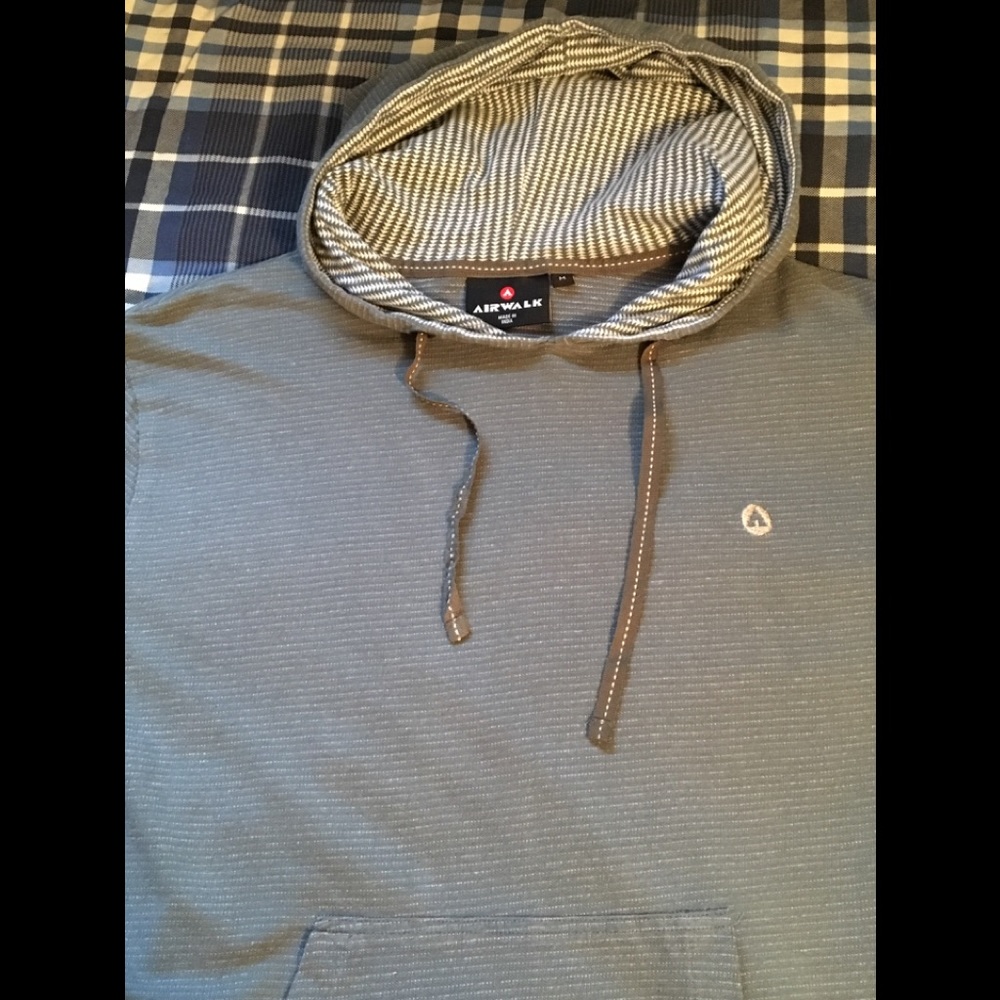 Airwalk.  Hooded shirt.  Size Medium
